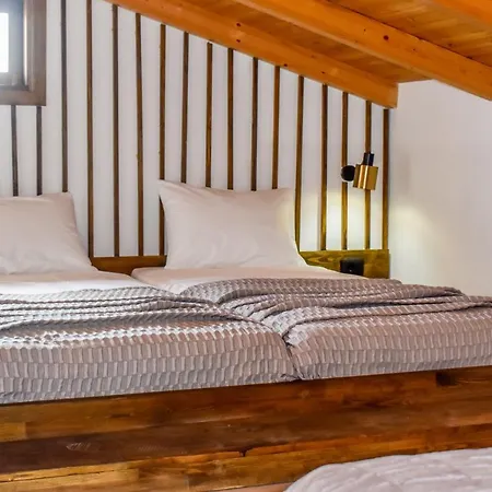 Apartamento Ektor's Villa, Skiathos, Greece, Free Parking, Free Wifi