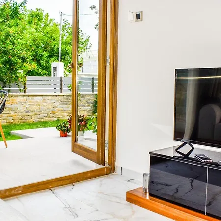 Apartamento Ektor's Villa, Skiathos, Greece, Free Parking, Free Wifi *